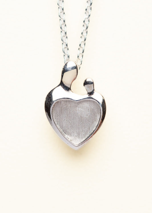 Heart Full of Love Petite Necklace OS - Mamma's Liquid Love